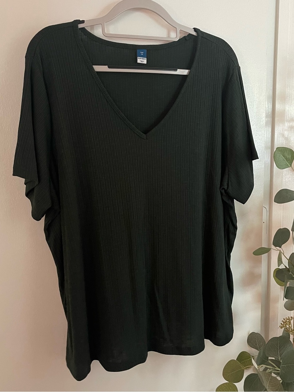 Old Navy Emerald Green V-Neck Ribbed Short Sleeve Tee